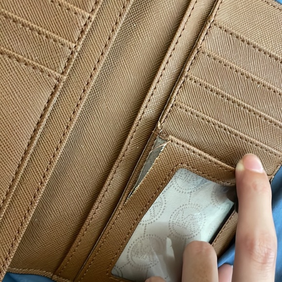 Michael Kors Logo Wallet - see all photos! - Picture 5 of 5